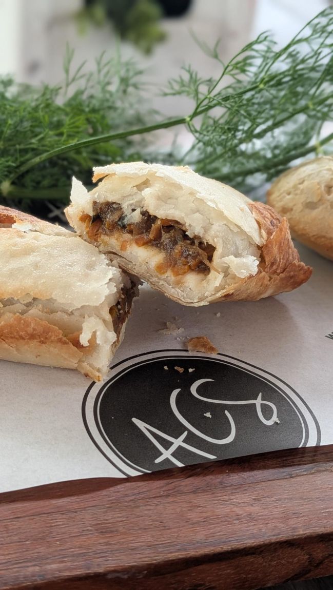 Vegan sausage roll 