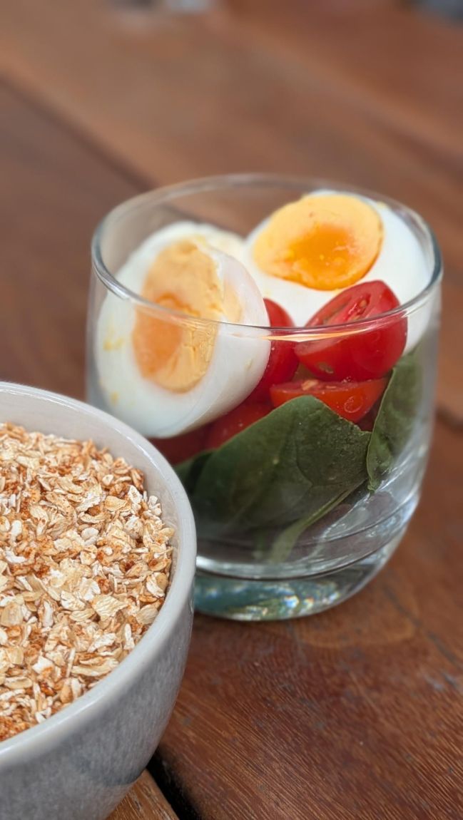 Breakfast Pot - Savoury Granola, tomato & egg