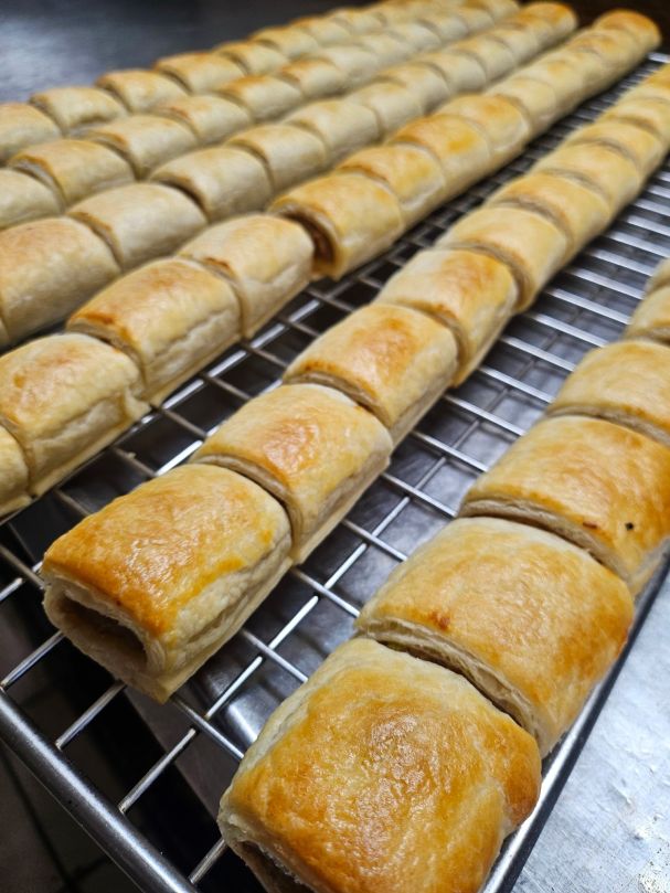 Party Sausage Rolls (Halal)