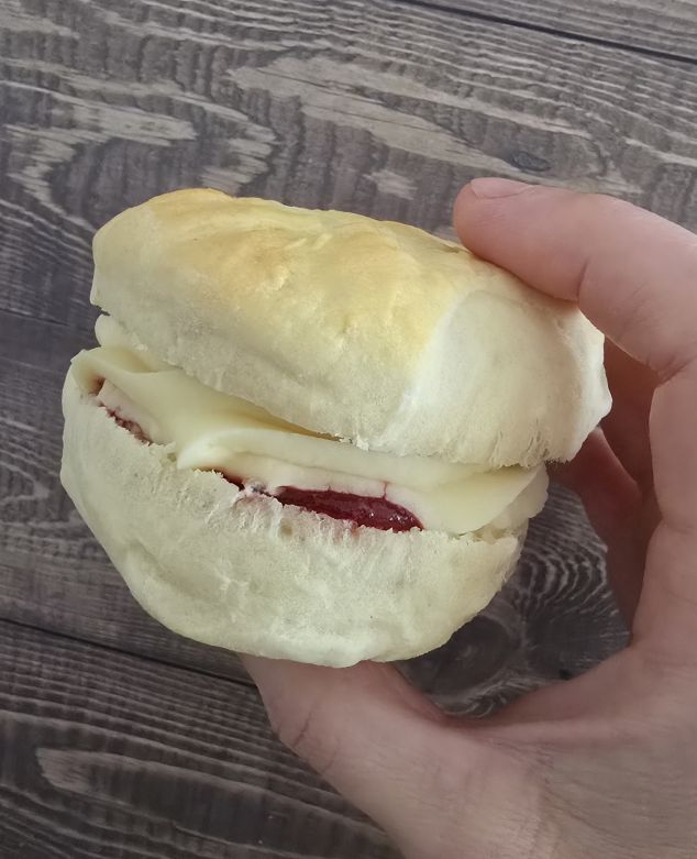 Scones with Jam & Cream (Full Scone Sandwiched)
