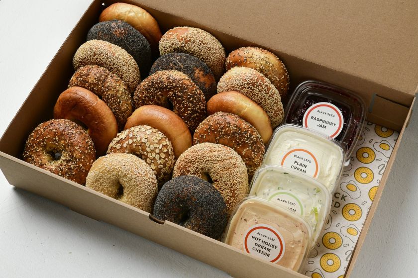 BAGELS & SPREADS BREAKFAST 