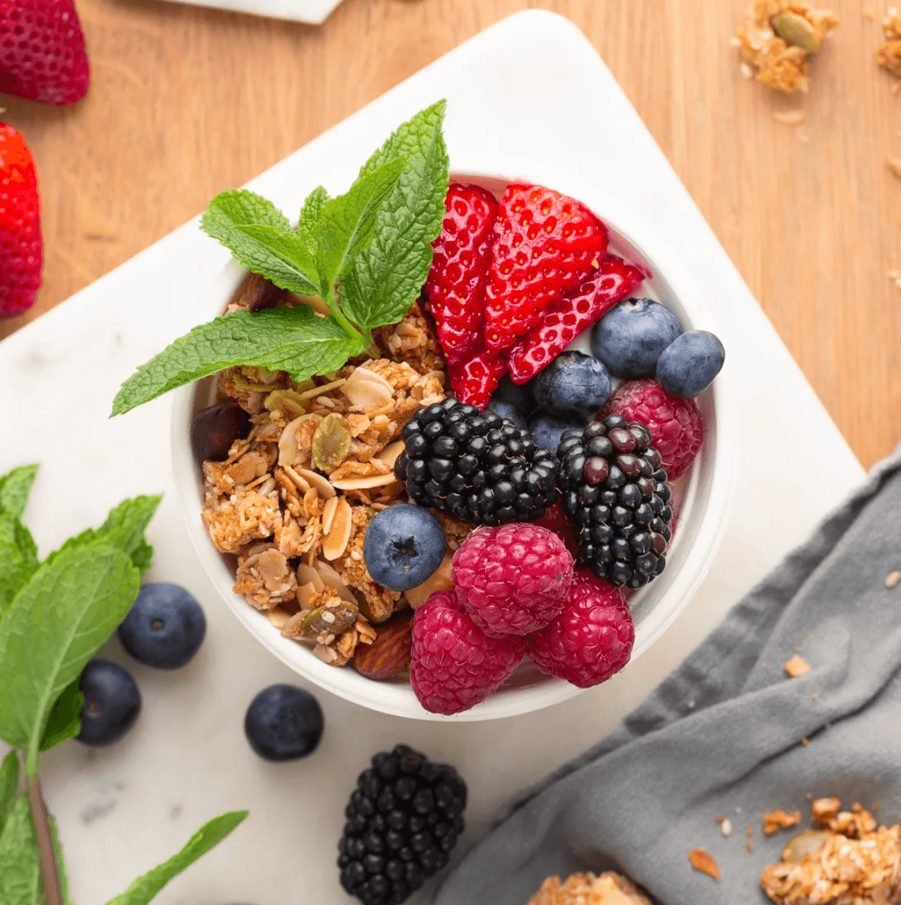 YOGHURT & GRANOLA POTS