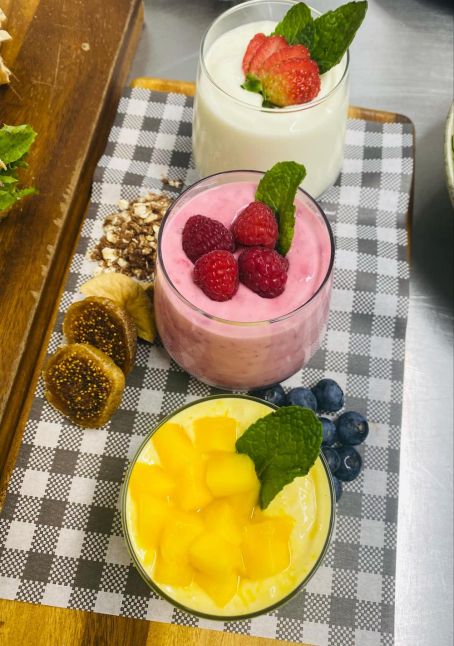 Breakfast Platters: Smoothie Bowl In a Cup