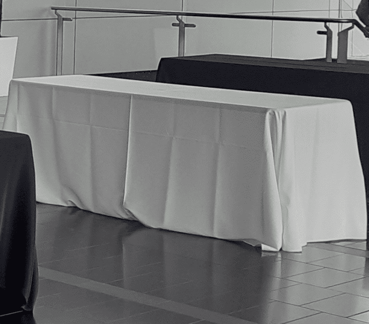 White Tablecloth (1.8m table)