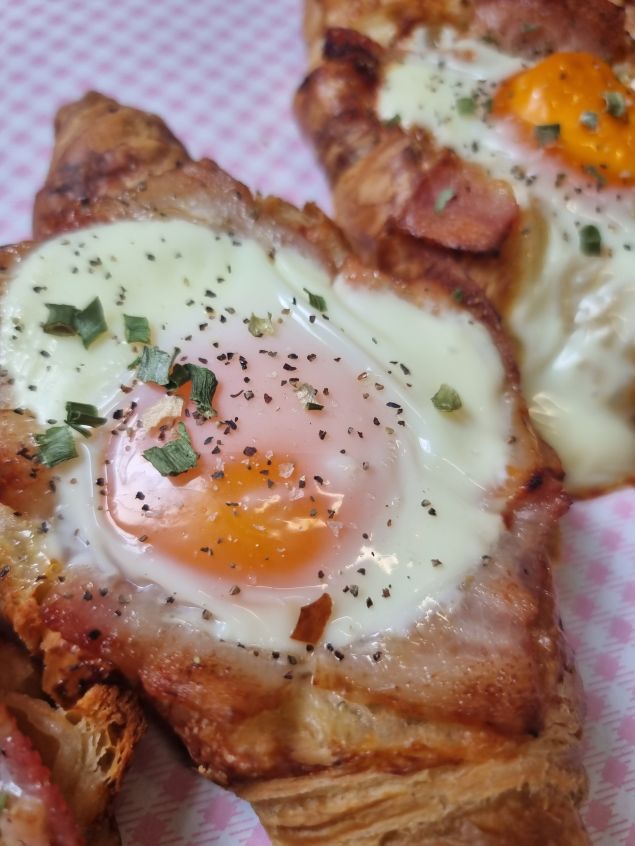 Individual Baked Eggy Bacon Croissant