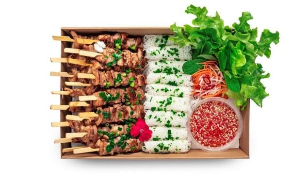 Vietnamese Lemongrass Grilled Chicken Skewers1