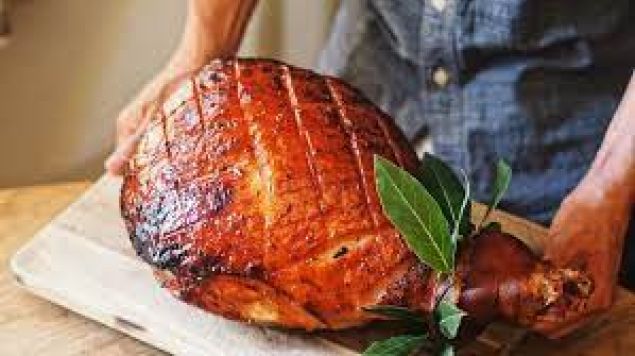 Spiced Rum & Honey Glazed Ham Hamper Sliced Leg by the kg.