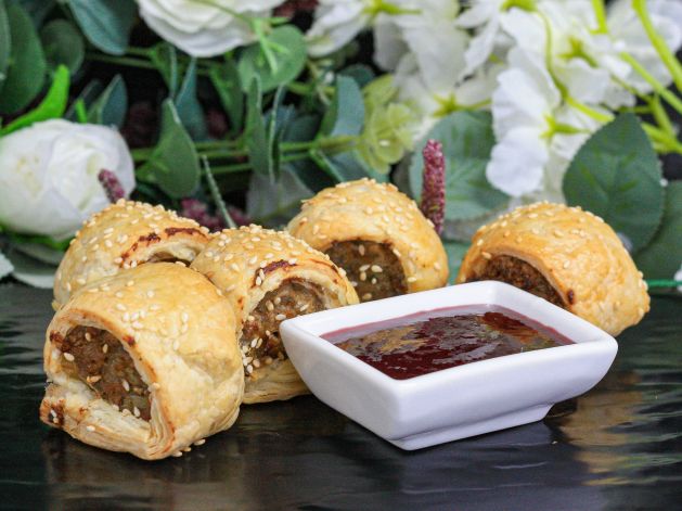 House sausage rolls served with tomato relish 2pp