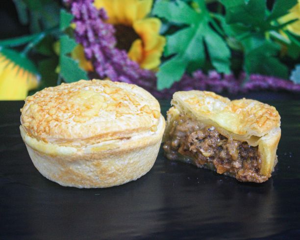 Classic mince and cheese mini pie
