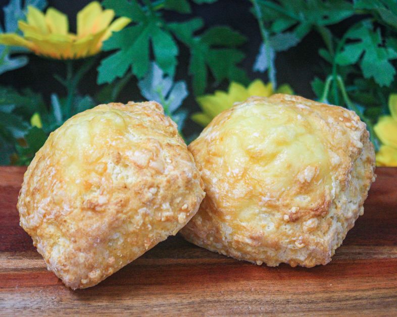 Classic cheese scones with whipped butter (v) 