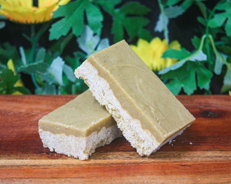 Ginger crunch slice (v) 