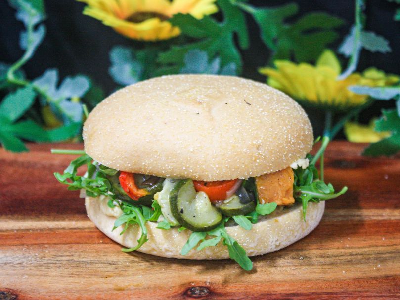 GF roll - Roast vegetables, hummus and rocket (ve, df, gf)