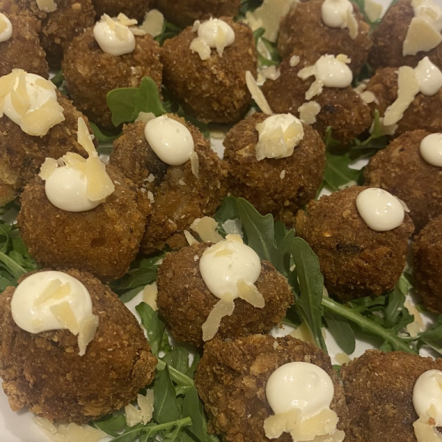 Truffled Mushroom Arancini Platter Box (20pc)