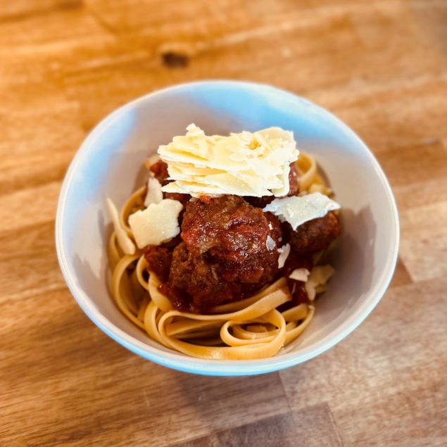 Italian Meatballs w/Fettuccini (Ind. Serve)