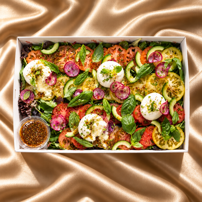 Heirloom Tomato & Burrata Salad – Share Box