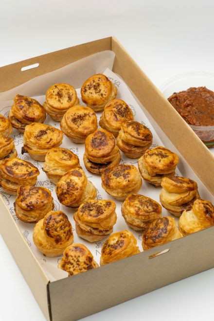 Slow Cooked Beef Brisket, Red Wine & Thyme Party Pies x 24