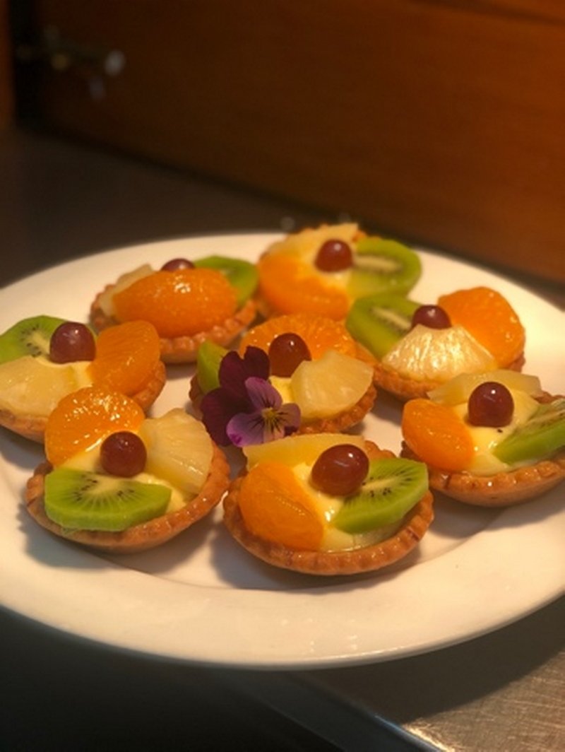 Glazed Fruit And Custard Tartlets