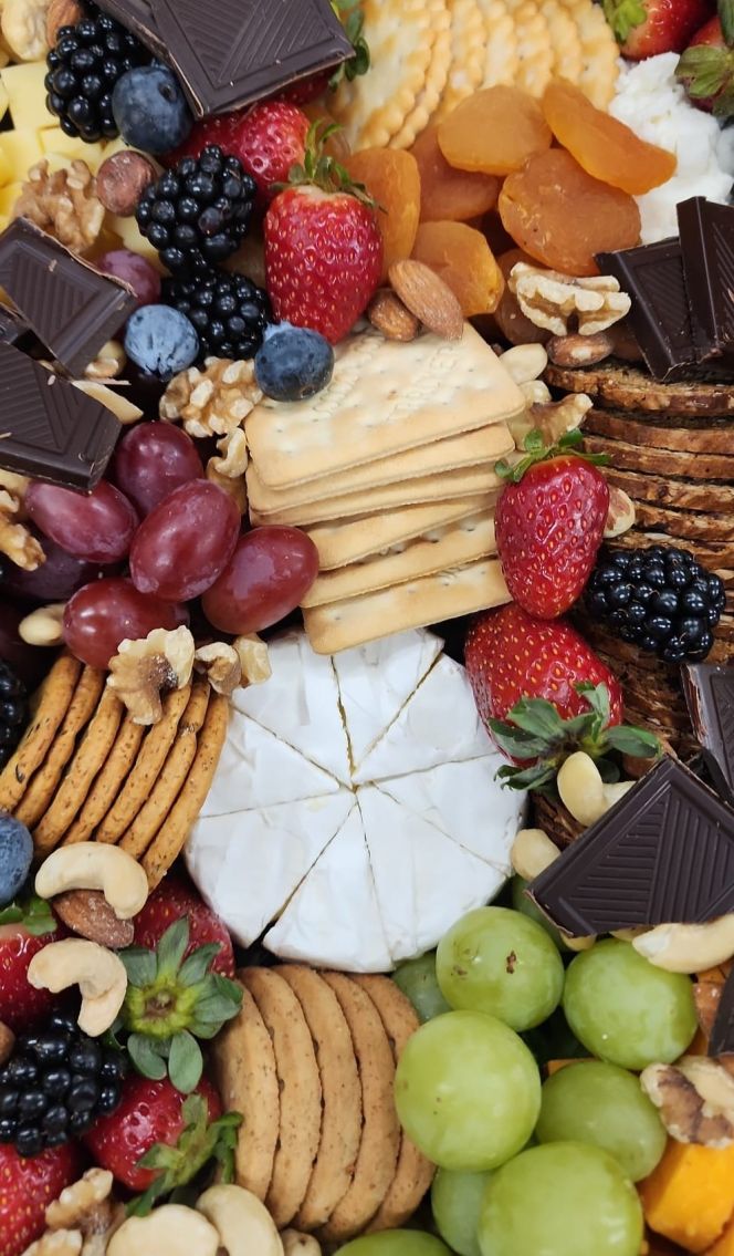 Cheese & Fruit Grazing Box 