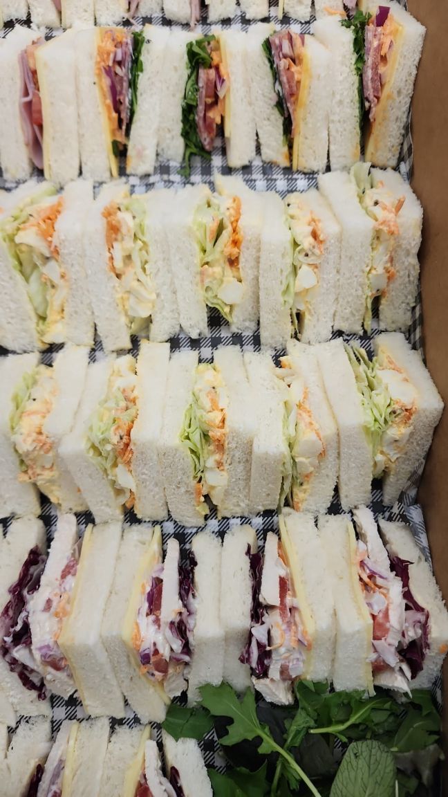 Point Sandwich Platter (feeds 12)