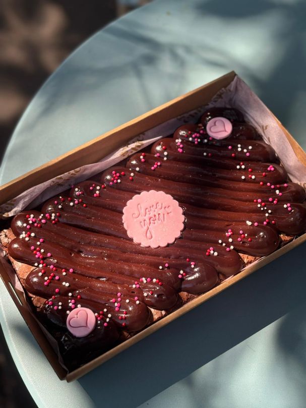 "Love You" Brownie Slab