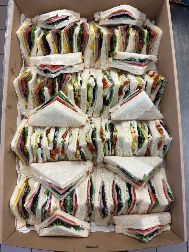 Sandwich Triangles: Mixed Fillings