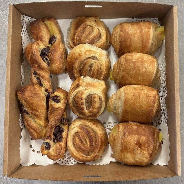 Mini Assorted Pastry Box (12 Pieces)