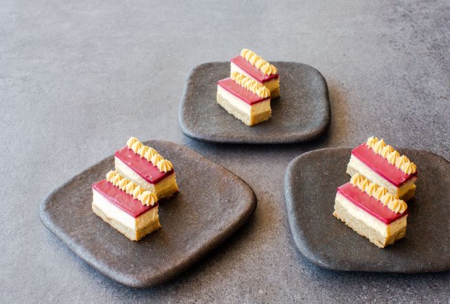 Vanilla Cheesecake, Mixed Berry Compote (V)