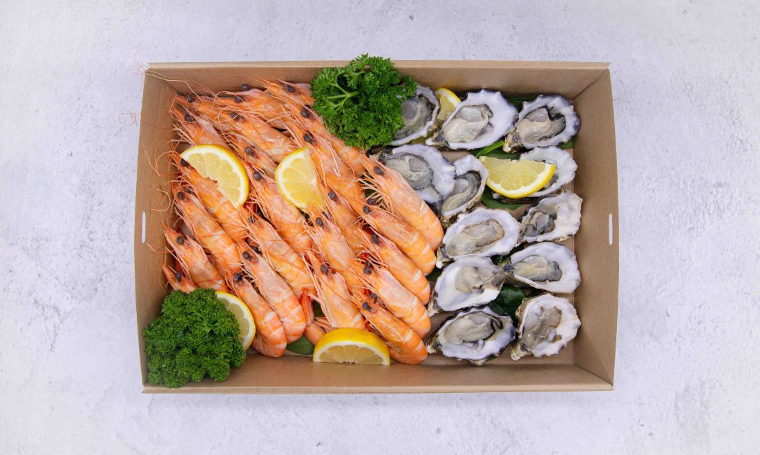 Seafood Platter 12 Oyster & 24 Cooked Tiger Prawn