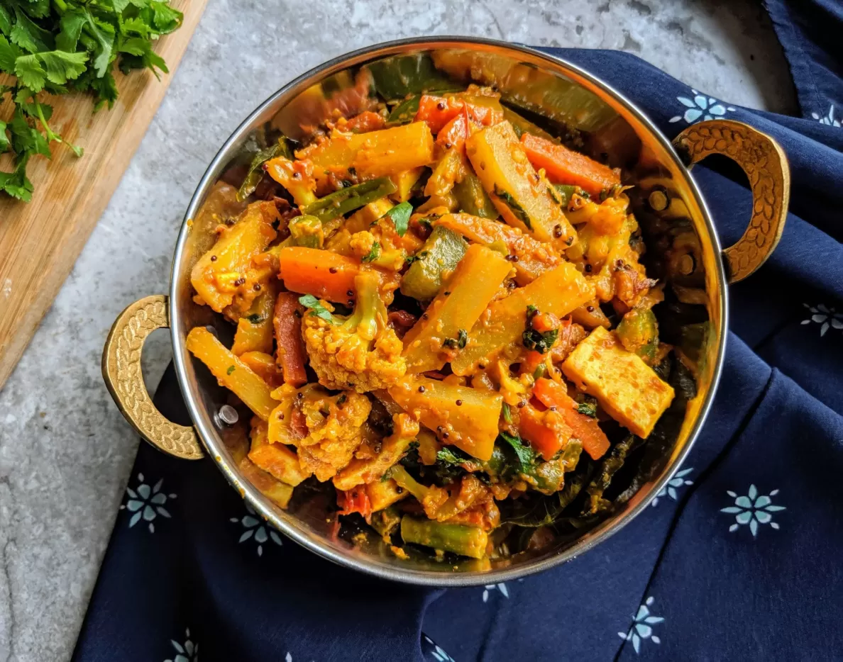Veg Jalfrezi with Rice & Naan