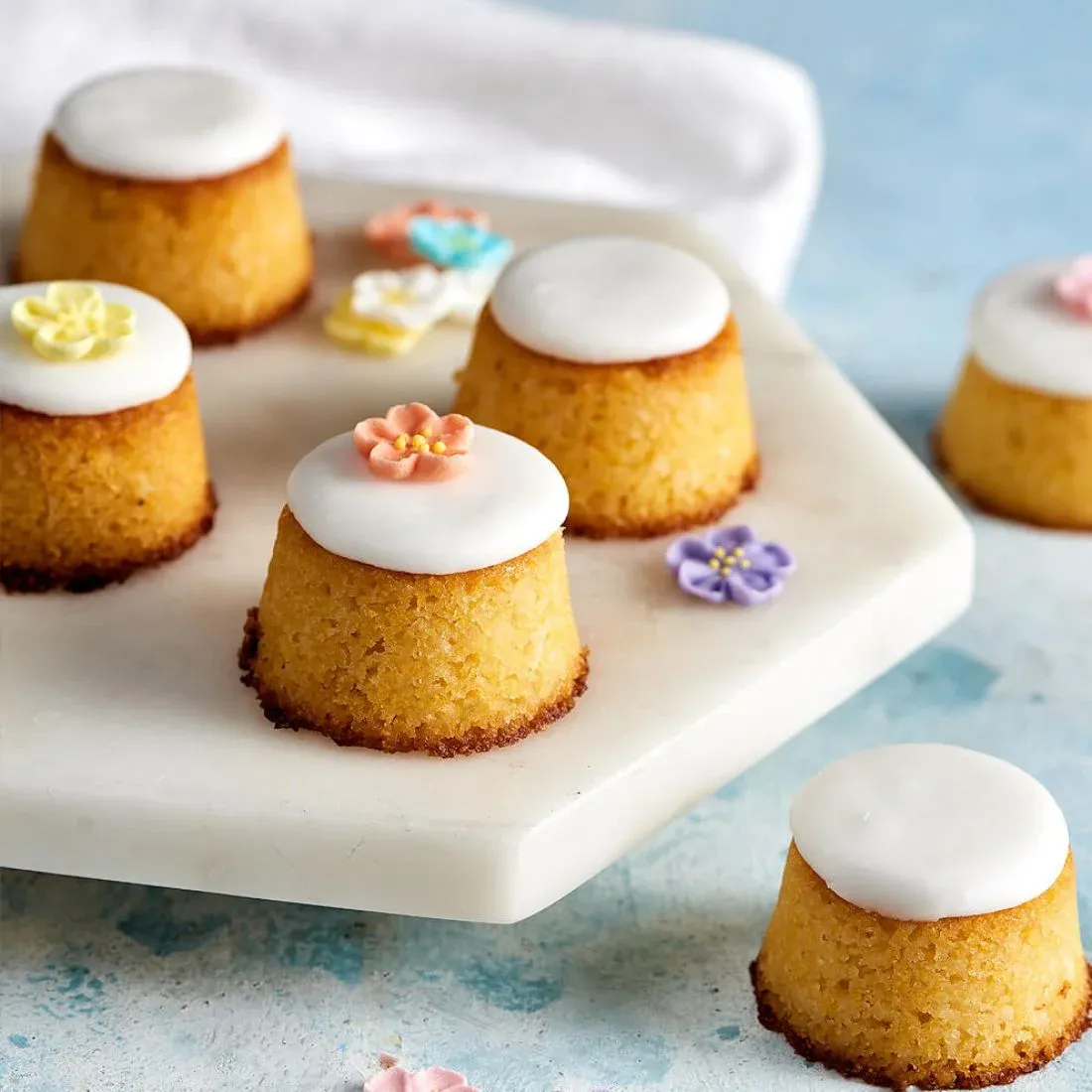 Lime & Coconut Polenta Babycake Box of 13